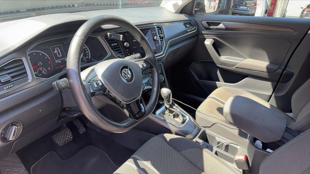 Volkswagen T-Roc image 2