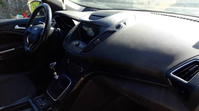 Ford Kuga image 4