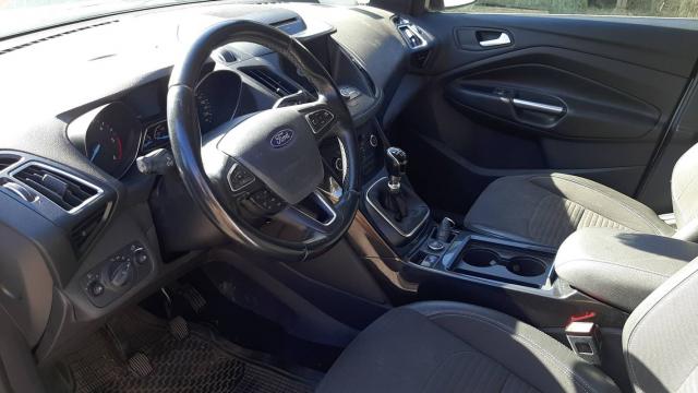 Ford Kuga image 5