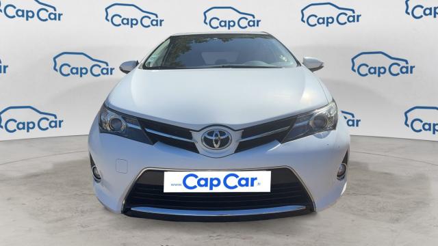 Toyota Auris image 2