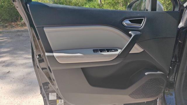 Renault Captur image 1