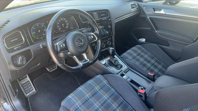 Volkswagen Golf image 7