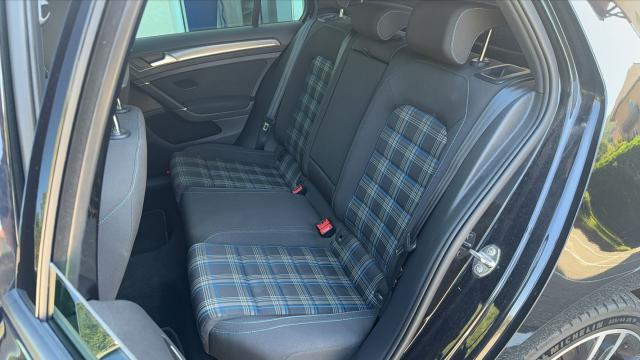 Volkswagen Golf image 1