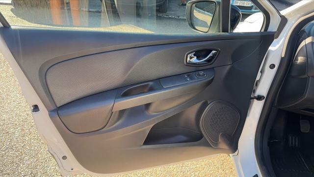 Renault Clio image 2