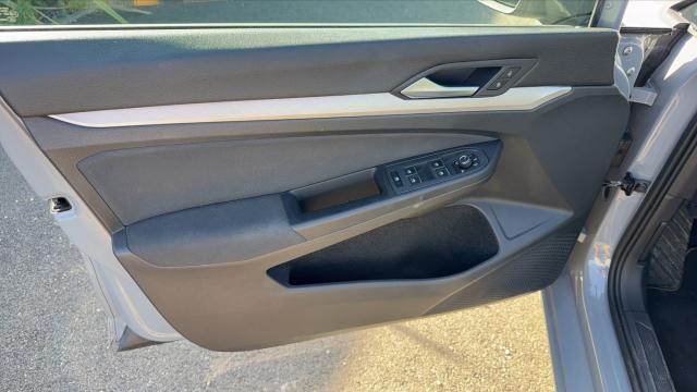 Volkswagen Golf image 5