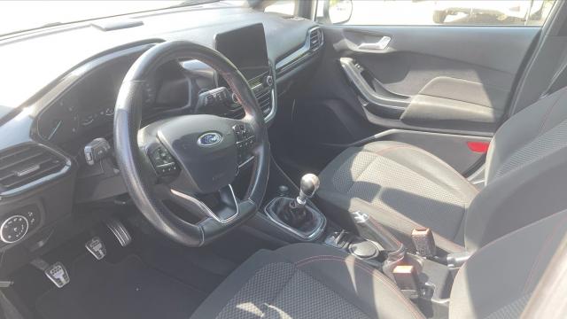 Ford Fiesta image 2