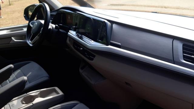 Volkswagen Multivan image 7