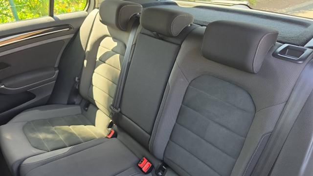 Volkswagen Golf image 5