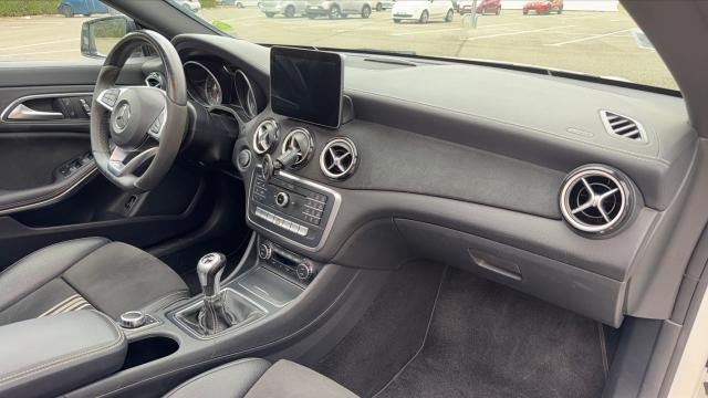 Mercedes Benz Cla Shooting Brake image 8