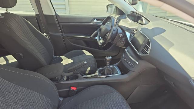 Peugeot 308 image 6