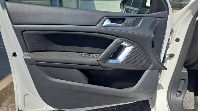 Peugeot 308 image 1