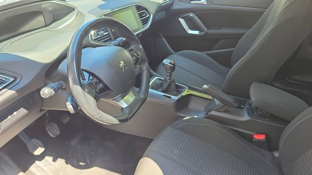 Peugeot 308 image 7