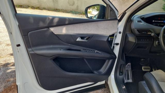 Peugeot 3008 image 4