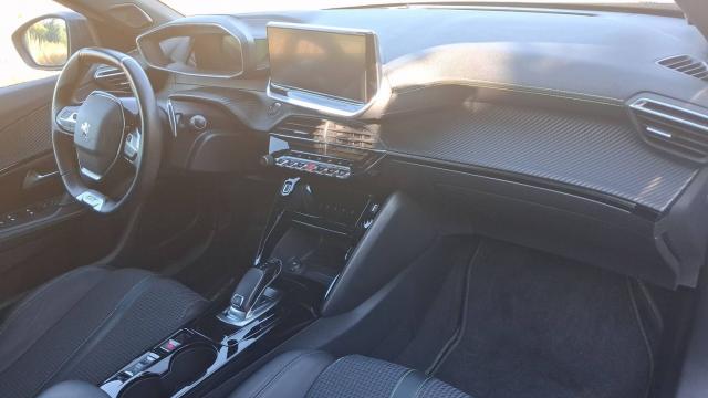 Peugeot 2008 image 9