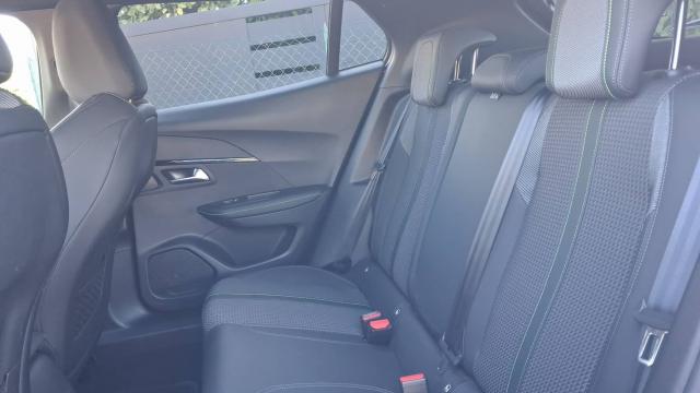 Peugeot 2008 image 7