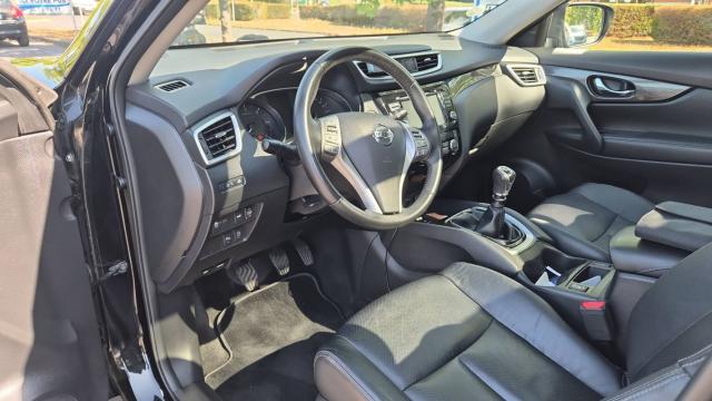 Nissan X-Trail image 1