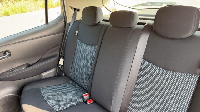 Nissan Leaf image 2