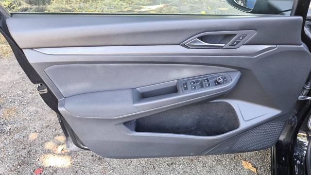 Volkswagen Golf image 9