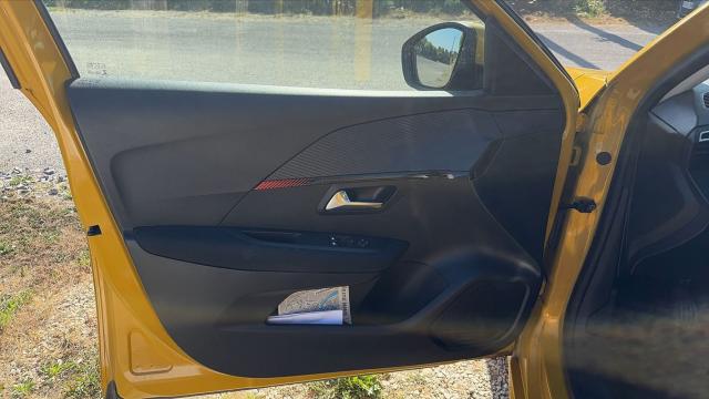 Peugeot 208 image 8