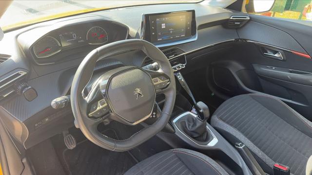 Peugeot 208 image 3