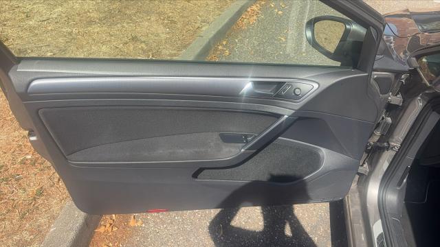 Volkswagen Golf image 2