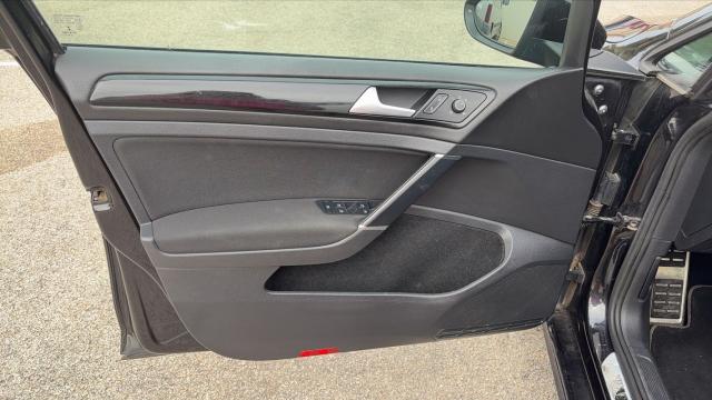 Volkswagen Golf image 3