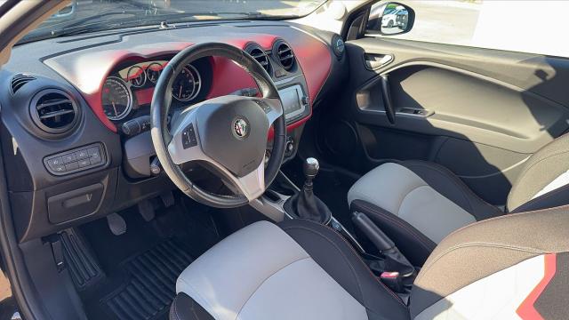 Alfa Romeo Mito image 8