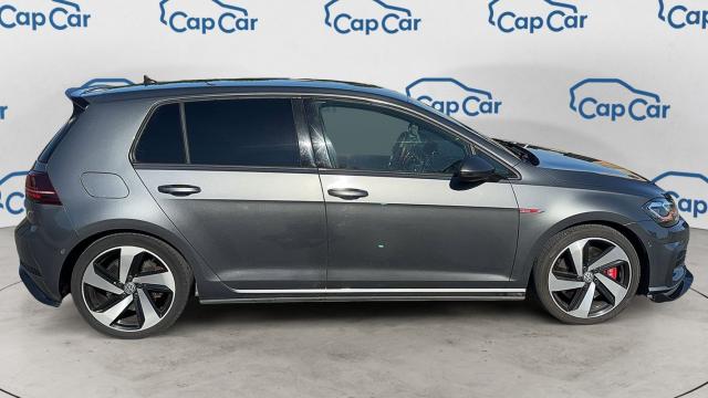Volkswagen Golf image 9