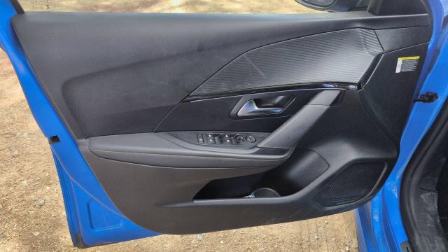 Peugeot 208 image 8