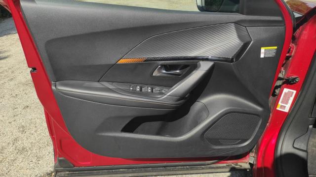 Peugeot 2008 image 5