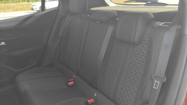 Peugeot 2008 image 4