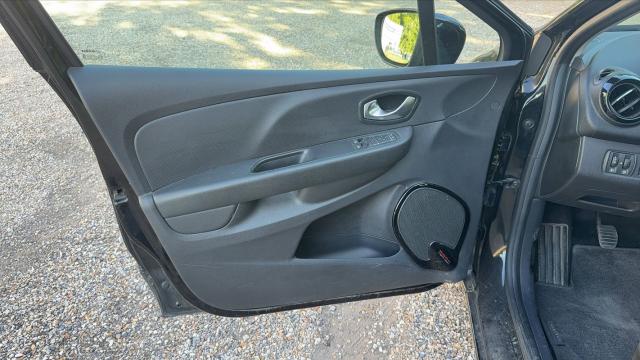 Renault Clio Estate image 4