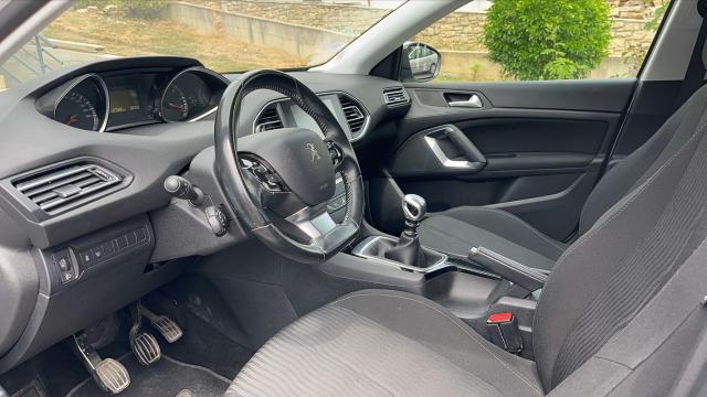 Peugeot 308 image 8