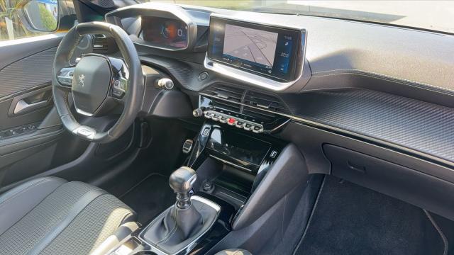 Peugeot 208 image 3