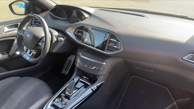 Peugeot 308 image 2