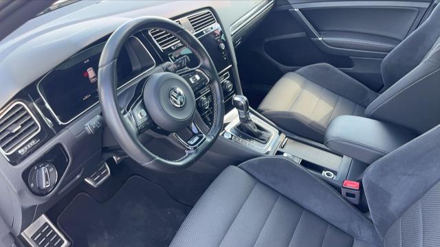 Volkswagen Golf R image 9