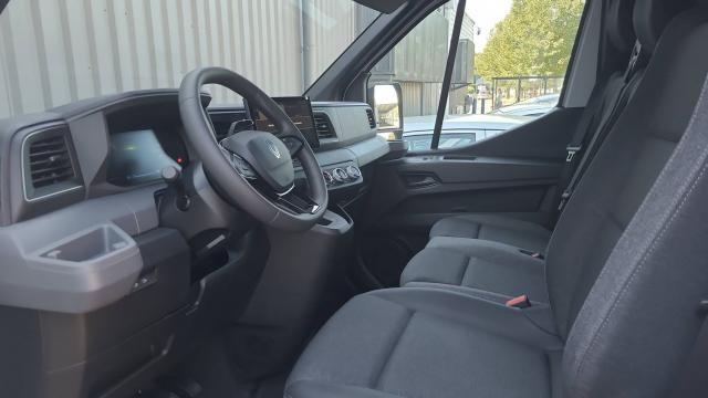 Renault Master image 1