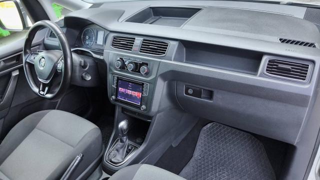 Volkswagen Caddy Van image 8