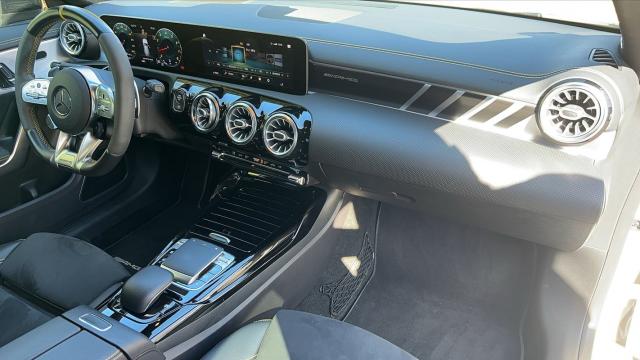 Mercedes Benz Cla Shooting Brake image 7