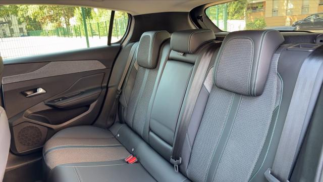 Peugeot 308 image 8