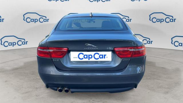 Jaguar Xe image 3