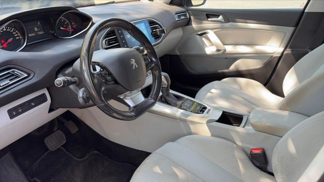 Peugeot 308 image 1