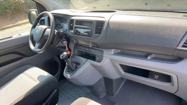 Peugeot Expert Combi image 1
