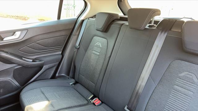Ford Focus image 6