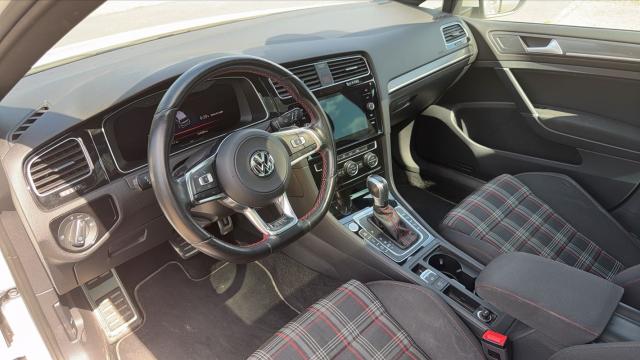 Volkswagen Golf image 4
