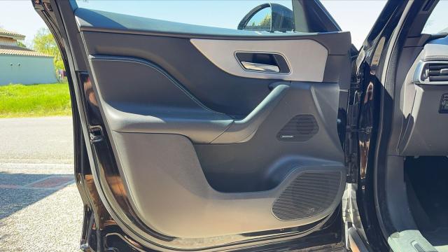 Jaguar F-Pace image 1