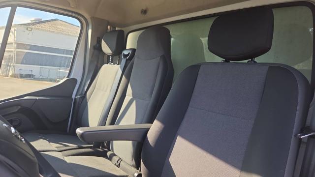 Nissan Nv400 image 8