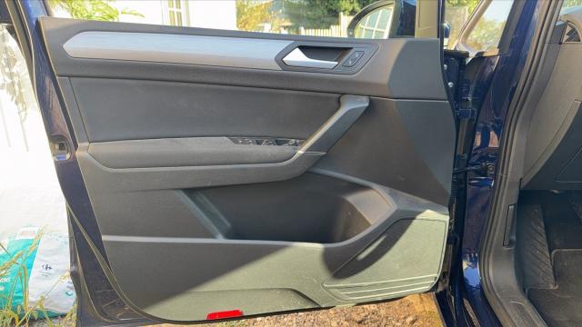 Volkswagen Touran image 1