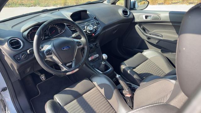 Ford Fiesta image 4