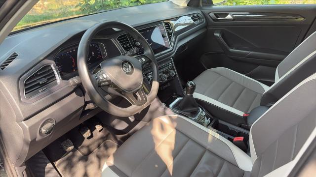 Volkswagen T-Roc image 2
